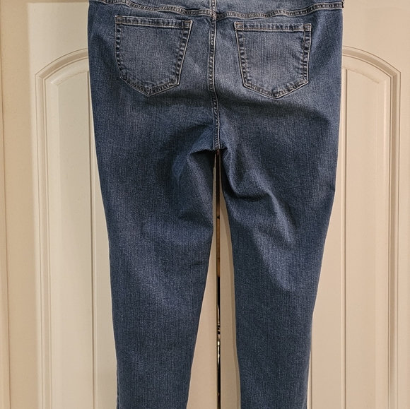 Torrid jeans - Picture 3 of 3